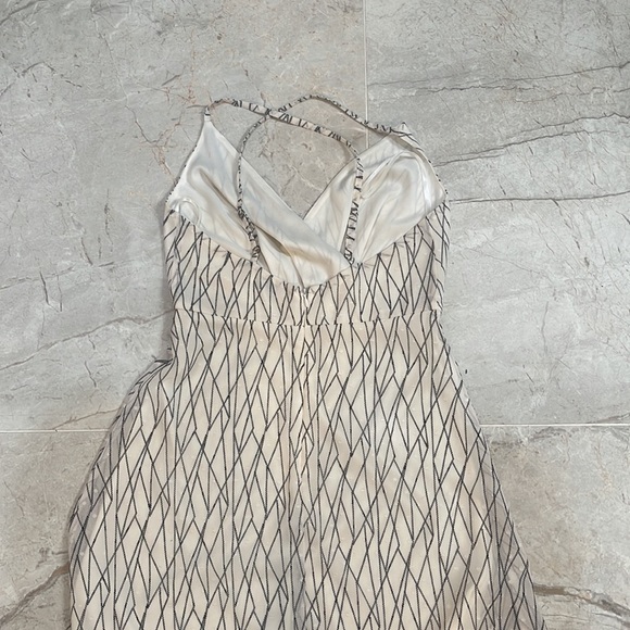 She + Sky dress white sheer lines Spagetti adjustable strap new never worn - Picture 5 of 8